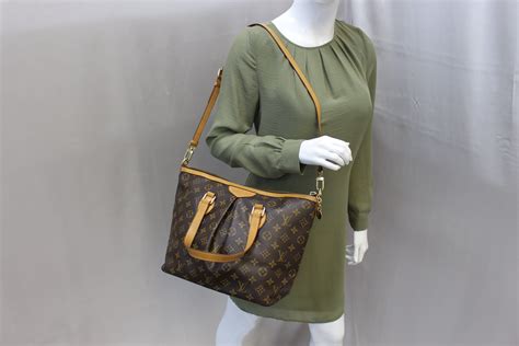 louis vuitton palermo pm size